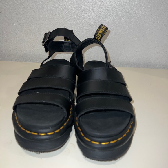 Dr Martens Blaire Hydro Sandals in Black, Size US 8 - Picture 3 of 4
